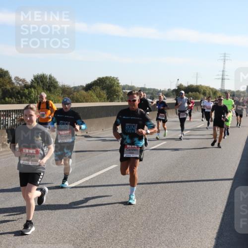 03.10.2025 - Köhlbrandbrückenlauf Yannick Fuchs http://msf.ph/oto/9177325 03.10.2025 11:16:26 Position 3 4278 meine-sportfotos.de