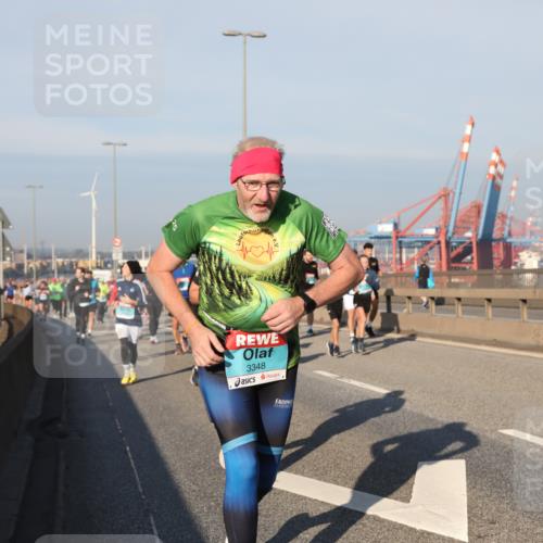 03.10.2025 - Köhlbrandbrückenlauf Yannick Fuchs http://msf.ph/oto/9177331 03.10.2025 08:48:21 Position 2 3348 meine-sportfotos.de