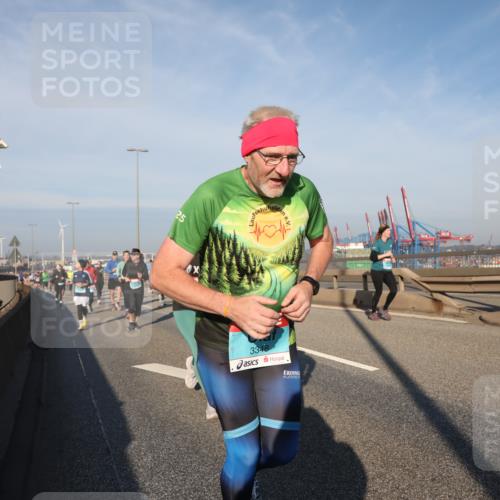 03.10.2025 - Köhlbrandbrückenlauf Yannick Fuchs http://msf.ph/oto/9177343 03.10.2025 08:48:22 Position 2 25, 3348 meine-sportfotos.de