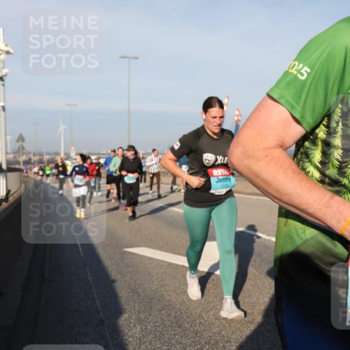 03.10.2025 - Köhlbrandbrückenlauf Yannick Fuchs http://msf.ph/oto/9177347 03.10.2025 08:48:23 Position 2 1773, 025, 3348 meine-sportfotos.de