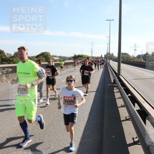 03.10.2025 - Köhlbrandbrückenlauf Yannick Fuchs http://msf.ph/oto/9177392 03.10.2025 11:16:32 Position 3 4138, 5098 meine-sportfotos.de