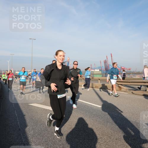 03.10.2025 - Köhlbrandbrückenlauf Yannick Fuchs http://msf.ph/oto/9177421 03.10.2025 08:48:29 Position 2  meine-sportfotos.de