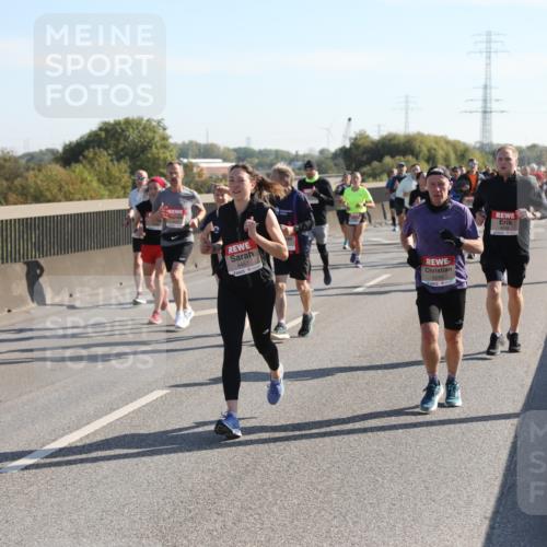 03.10.2025 - Köhlbrandbrückenlauf Yannick Fuchs http://msf.ph/oto/9177452 03.10.2025 11:16:39 Position 3 4467, 6285, 4056 meine-sportfotos.de