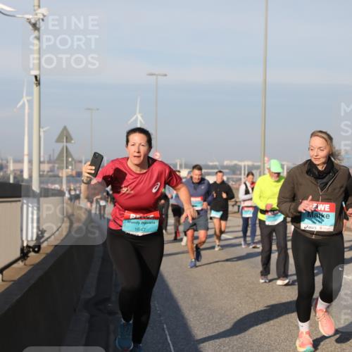 03.10.2025 - Köhlbrandbrückenlauf Yannick Fuchs http://msf.ph/oto/9177461 03.10.2025 08:48:32 Position 2 1647 meine-sportfotos.de
