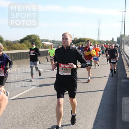03.10.2025 - Köhlbrandbrückenlauf Yannick Fuchs http://msf.ph/oto/9177481 03.10.2025 11:16:41 Position 3 4395, 4056 meine-sportfotos.de