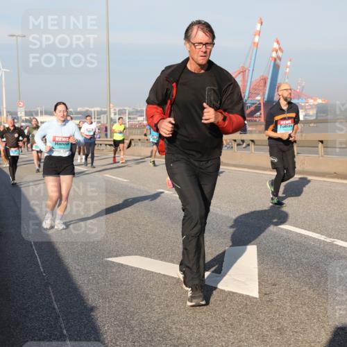 03.10.2025 - Köhlbrandbrückenlauf Yannick Fuchs http://msf.ph/oto/9177511 03.10.2025 08:48:40 Position 2  meine-sportfotos.de