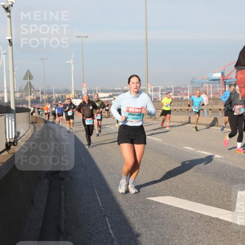 03.10.2025 - Köhlbrandbrückenlauf Yannick Fuchs http://msf.ph/oto/9177520 03.10.2025 08:48:41 Position 2 3668 meine-sportfotos.de