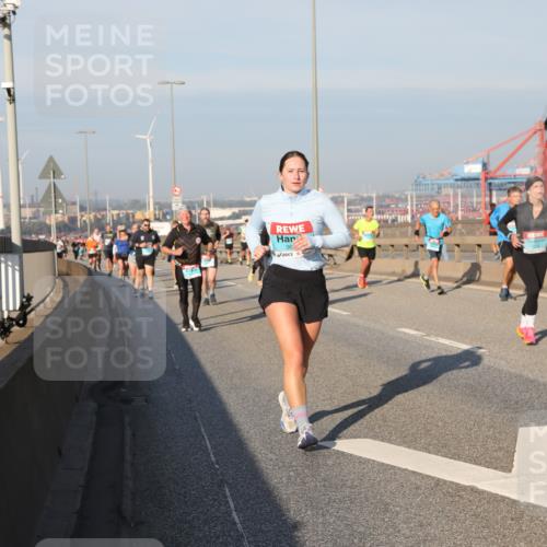 03.10.2025 - Köhlbrandbrückenlauf Yannick Fuchs http://msf.ph/oto/9177522 03.10.2025 08:48:41 Position 2 36 meine-sportfotos.de