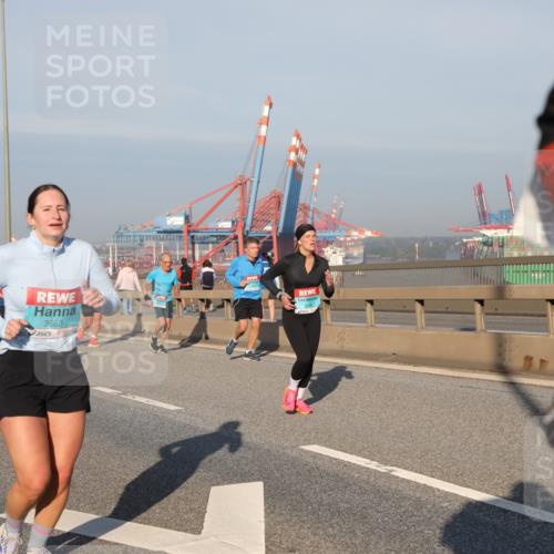03.10.2025 - Köhlbrandbrückenlauf Yannick Fuchs http://msf.ph/oto/9177529 03.10.2025 08:48:42 Position 2 3668 meine-sportfotos.de