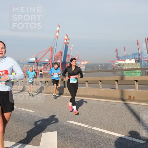 03.10.2025 - Köhlbrandbrückenlauf Yannick Fuchs http://msf.ph/oto/9177532 03.10.2025 08:48:42 Position 2 366, 2046 meine-sportfotos.de