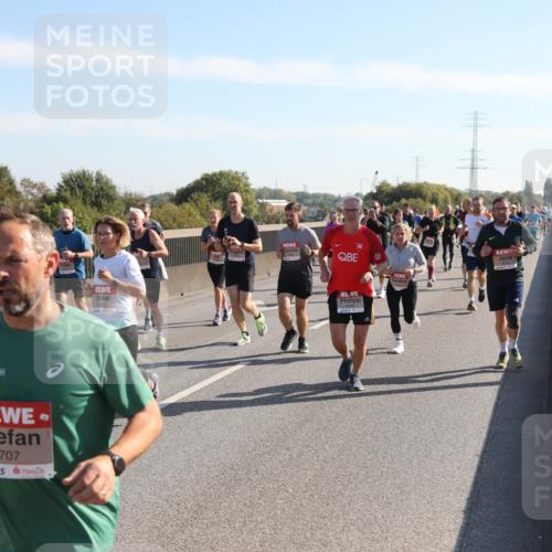 03.10.2025 - Köhlbrandbrückenlauf Yannick Fuchs http://msf.ph/oto/9177563 03.10.2025 11:16:49 Position 3 40, 5707, 4496, 4147 meine-sportfotos.de