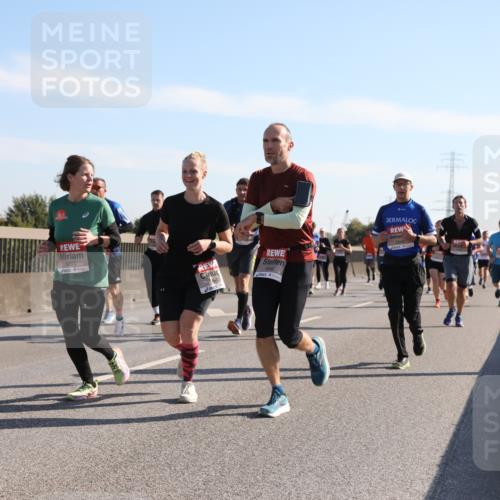 03.10.2025 - Köhlbrandbrückenlauf Yannick Fuchs http://msf.ph/oto/9177614 03.10.2025 11:16:54 Position 3 5763, 5849 meine-sportfotos.de