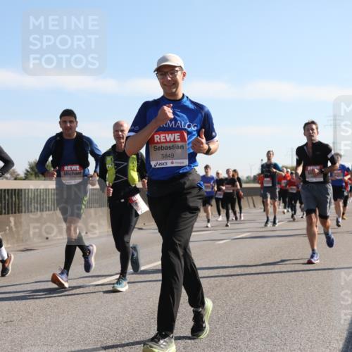 03.10.2025 - Köhlbrandbrückenlauf Yannick Fuchs http://msf.ph/oto/9177631 03.10.2025 11:16:56 Position 3 5849, 4659 meine-sportfotos.de