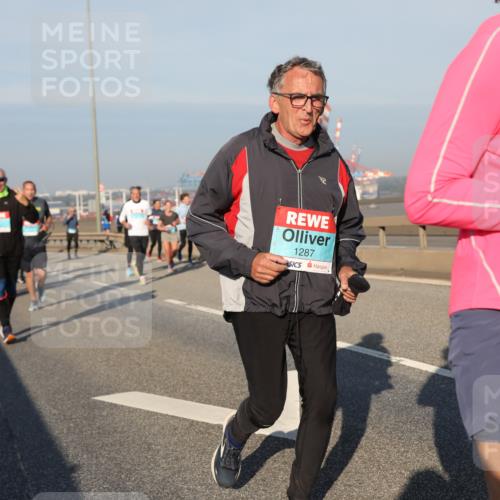 03.10.2025 - Köhlbrandbrückenlauf Yannick Fuchs http://msf.ph/oto/9177645 03.10.2025 08:48:52 Position 2 1287, 3507 meine-sportfotos.de