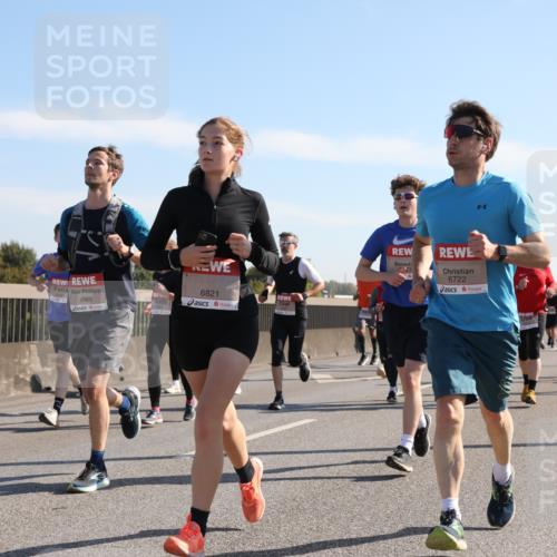 03.10.2025 - Köhlbrandbrückenlauf Yannick Fuchs http://msf.ph/oto/9177682 03.10.2025 11:16:59 Position 3 6821, 4763, 23, 6722 meine-sportfotos.de