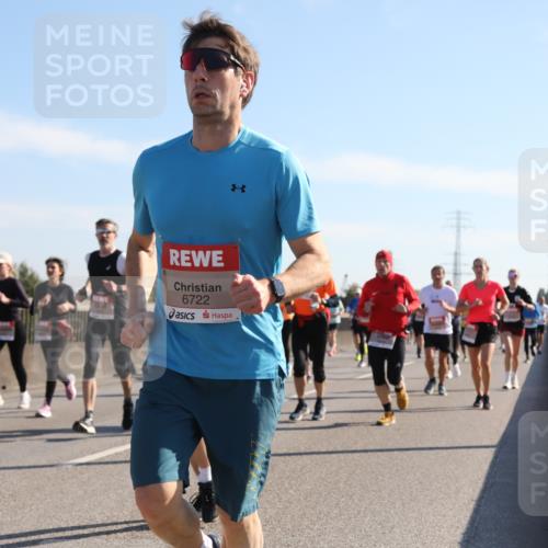 03.10.2025 - Köhlbrandbrückenlauf Yannick Fuchs http://msf.ph/oto/9177687 03.10.2025 11:17:00 Position 3 6722 meine-sportfotos.de