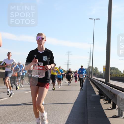 03.10.2025 - Köhlbrandbrückenlauf Yannick Fuchs http://msf.ph/oto/9177727 03.10.2025 11:17:03 Position 3 1885, 6752 meine-sportfotos.de