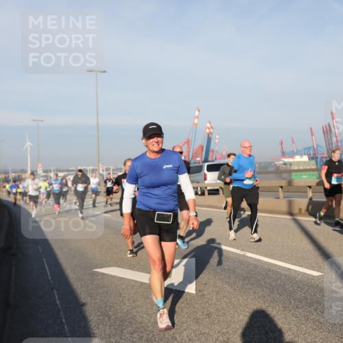 03.10.2025 - Köhlbrandbrückenlauf Yannick Fuchs http://msf.ph/oto/9177735 03.10.2025 08:49:02 Position 2  meine-sportfotos.de