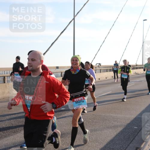 03.10.2025 - Köhlbrandbrückenlauf Yannick Fuchs http://msf.ph/oto/9177737 03.10.2025 08:29:45 Position 1 19, 1093 meine-sportfotos.de