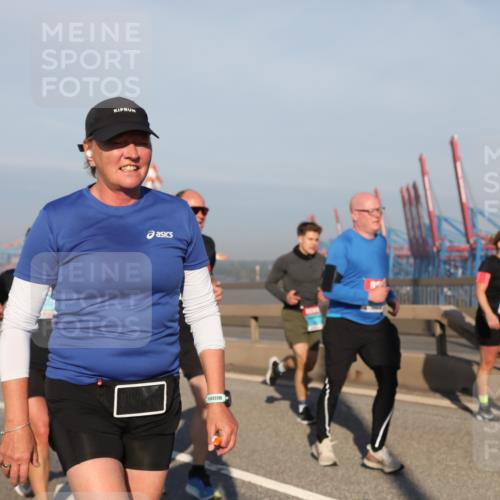 03.10.2025 - Köhlbrandbrückenlauf Yannick Fuchs http://msf.ph/oto/9177738 03.10.2025 08:49:02 Position 2  meine-sportfotos.de