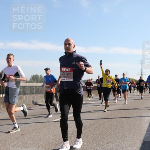 03.10.2025 - Köhlbrandbrückenlauf Yannick Fuchs http://msf.ph/oto/9177745 03.10.2025 11:17:05 Position 3 4649 meine-sportfotos.de