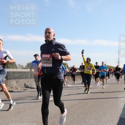 03.10.2025 - Köhlbrandbrückenlauf Yannick Fuchs http://msf.ph/oto/9177748 03.10.2025 11:17:05 Position 3 4649 meine-sportfotos.de