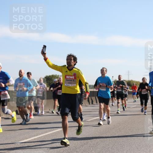 03.10.2025 - Köhlbrandbrückenlauf Yannick Fuchs http://msf.ph/oto/9177758 03.10.2025 11:17:06 Position 3 5697, 6667 meine-sportfotos.de