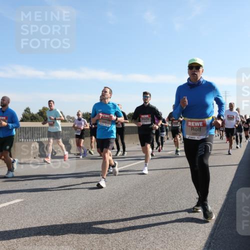 03.10.2025 - Köhlbrandbrückenlauf Yannick Fuchs http://msf.ph/oto/9177779 03.10.2025 11:17:08 Position 3 6667 meine-sportfotos.de