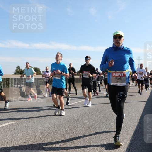 03.10.2025 - Köhlbrandbrückenlauf Yannick Fuchs http://msf.ph/oto/9177782 03.10.2025 11:17:08 Position 3 6667 meine-sportfotos.de