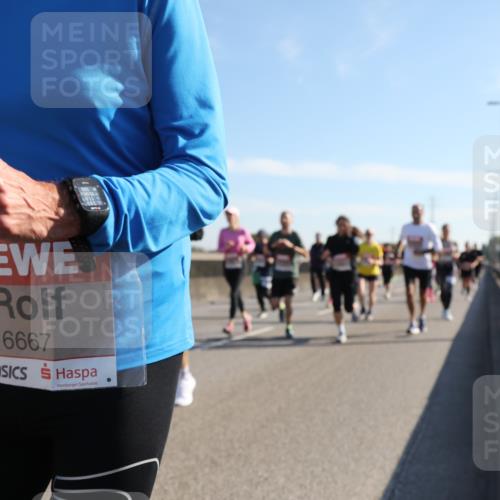 03.10.2025 - Köhlbrandbrückenlauf Yannick Fuchs http://msf.ph/oto/9177795 03.10.2025 11:17:09 Position 3 6667 meine-sportfotos.de