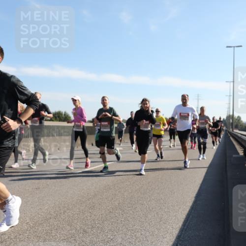 03.10.2025 - Köhlbrandbrückenlauf Yannick Fuchs http://msf.ph/oto/9177798 03.10.2025 11:17:09 Position 3 4069 meine-sportfotos.de