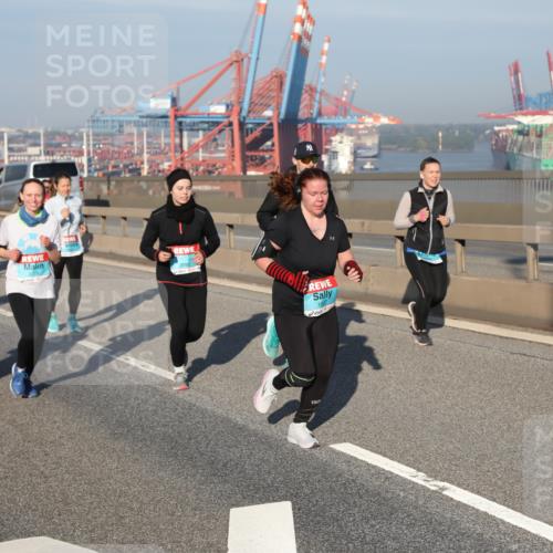 03.10.2025 - Köhlbrandbrückenlauf Yannick Fuchs http://msf.ph/oto/9177808 03.10.2025 08:49:11 Position 2 1809 meine-sportfotos.de