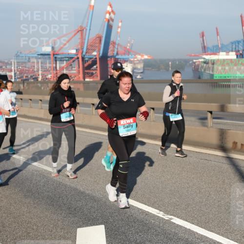 03.10.2025 - Köhlbrandbrückenlauf Yannick Fuchs http://msf.ph/oto/9177810 03.10.2025 08:49:11 Position 2 1807 meine-sportfotos.de