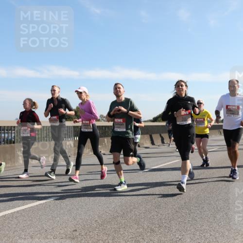 03.10.2025 - Köhlbrandbrückenlauf Yannick Fuchs http://msf.ph/oto/9177814 03.10.2025 11:17:10 Position 3 6764, 4344, 4386 meine-sportfotos.de