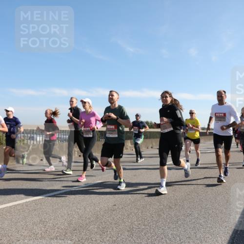03.10.2025 - Köhlbrandbrückenlauf Yannick Fuchs http://msf.ph/oto/9177823 03.10.2025 11:17:10 Position 3 4344 meine-sportfotos.de