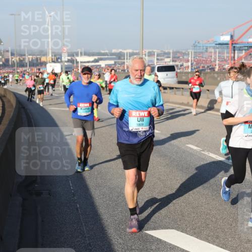 03.10.2025 - Köhlbrandbrückenlauf Yannick Fuchs http://msf.ph/oto/9177826 03.10.2025 08:49:12 Position 2 1809, 2276 meine-sportfotos.de