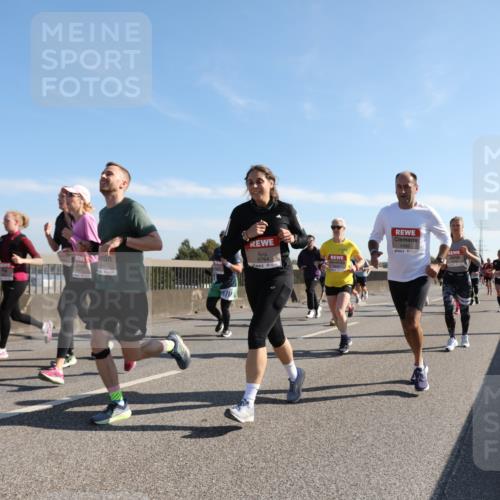 03.10.2025 - Köhlbrandbrückenlauf Yannick Fuchs http://msf.ph/oto/9177829 03.10.2025 11:17:10 Position 3 6764, 4386 meine-sportfotos.de