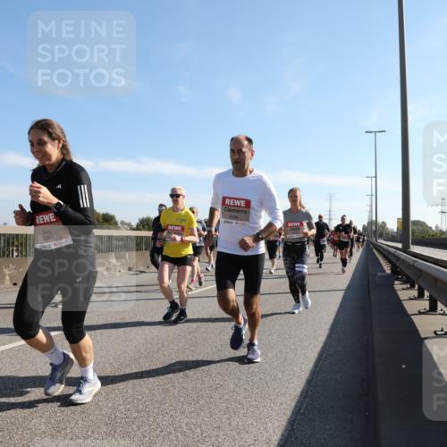 03.10.2025 - Köhlbrandbrückenlauf Yannick Fuchs http://msf.ph/oto/9177836 03.10.2025 11:17:11 Position 3 6764, 4386 meine-sportfotos.de