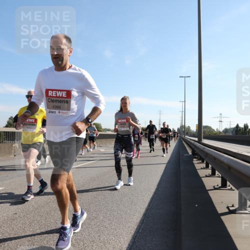 03.10.2025 - Köhlbrandbrückenlauf Yannick Fuchs http://msf.ph/oto/9177844 03.10.2025 11:17:11 Position 3 4386, 6635 meine-sportfotos.de
