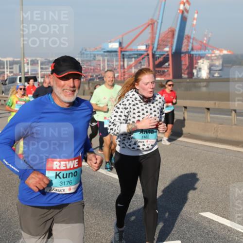 03.10.2025 - Köhlbrandbrückenlauf Yannick Fuchs http://msf.ph/oto/9177855 03.10.2025 08:49:15 Position 2 3176, 1162 meine-sportfotos.de