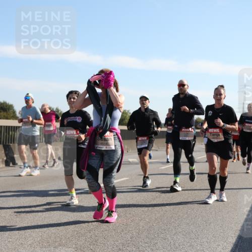 03.10.2025 - Köhlbrandbrückenlauf Yannick Fuchs http://msf.ph/oto/9177886 03.10.2025 11:17:13 Position 3 6783, 4012, 4514 meine-sportfotos.de