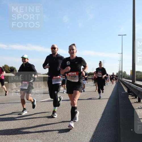 03.10.2025 - Köhlbrandbrückenlauf Yannick Fuchs http://msf.ph/oto/9177907 03.10.2025 11:17:14 Position 3 6783, 4012 meine-sportfotos.de