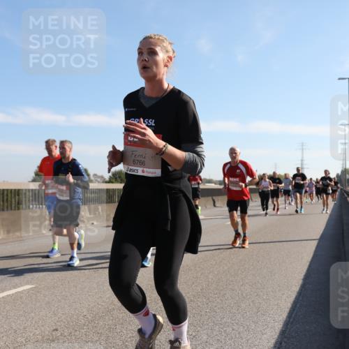 03.10.2025 - Köhlbrandbrückenlauf Yannick Fuchs http://msf.ph/oto/9177928 03.10.2025 11:17:16 Position 3 6766 meine-sportfotos.de