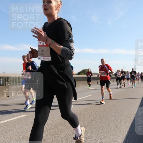 03.10.2025 - Köhlbrandbrückenlauf Yannick Fuchs http://msf.ph/oto/9177931 03.10.2025 11:17:16 Position 3 6766 meine-sportfotos.de