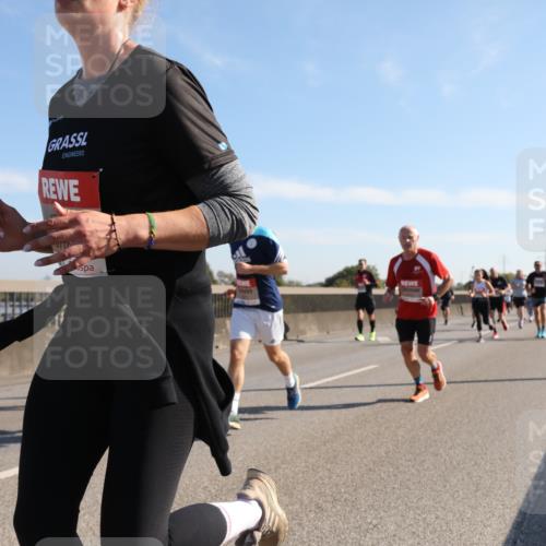 03.10.2025 - Köhlbrandbrückenlauf Yannick Fuchs http://msf.ph/oto/9177934 03.10.2025 11:17:16 Position 3  meine-sportfotos.de