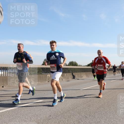 03.10.2025 - Köhlbrandbrückenlauf Yannick Fuchs http://msf.ph/oto/9177939 03.10.2025 11:17:17 Position 3 4310 meine-sportfotos.de