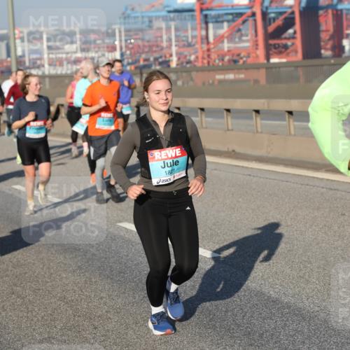 03.10.2025 - Köhlbrandbrückenlauf Yannick Fuchs http://msf.ph/oto/9177947 03.10.2025 08:49:24 Position 2 1821, 27 meine-sportfotos.de