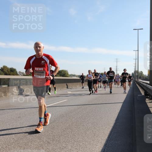 03.10.2025 - Köhlbrandbrückenlauf Yannick Fuchs http://msf.ph/oto/9177948 03.10.2025 11:17:17 Position 3 4310 meine-sportfotos.de