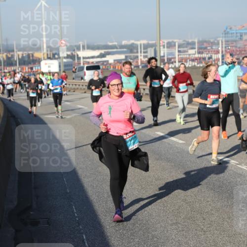 03.10.2025 - Köhlbrandbrückenlauf Yannick Fuchs http://msf.ph/oto/9177956 03.10.2025 08:49:25 Position 2 3214 meine-sportfotos.de