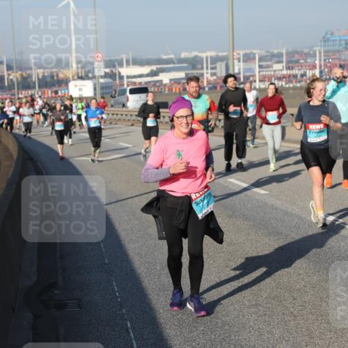 03.10.2025 - Köhlbrandbrückenlauf Yannick Fuchs http://msf.ph/oto/9177959 03.10.2025 08:49:25 Position 2 313, 3214 meine-sportfotos.de